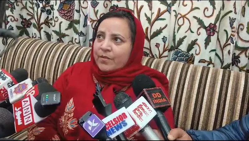 Govt to decide extension on winter vacations today: Education Minister wniter vacations swipse