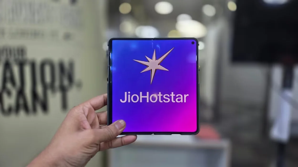 Jio Hotstar swipse