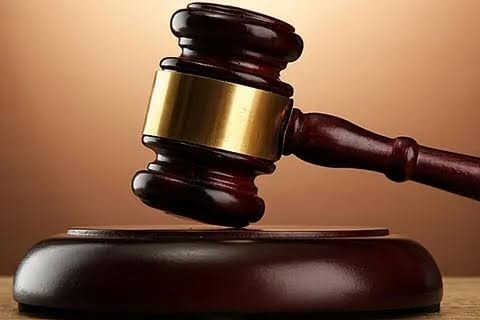 Gulmarg Fashion Show: Court Issues Notice To designers, Editor-in-Chief ELLE India hIGH COURT SWIPSE