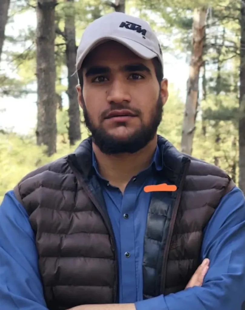 Owais Reyaz: A Rising Calligraphy and Custom Art Sensation from Kulgam Owais Riyaz: A Rising Calligraphy and Custom Art Sensation from Kulgam