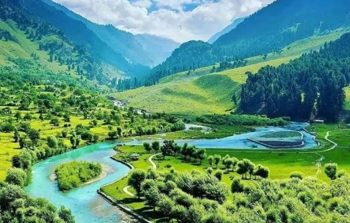 LG Manoj Sinha Reopens 8 Tourist Spots in Kashmir – Betab Valley, Verinag, Achabal, Badamwari & More Pahalgam 13
