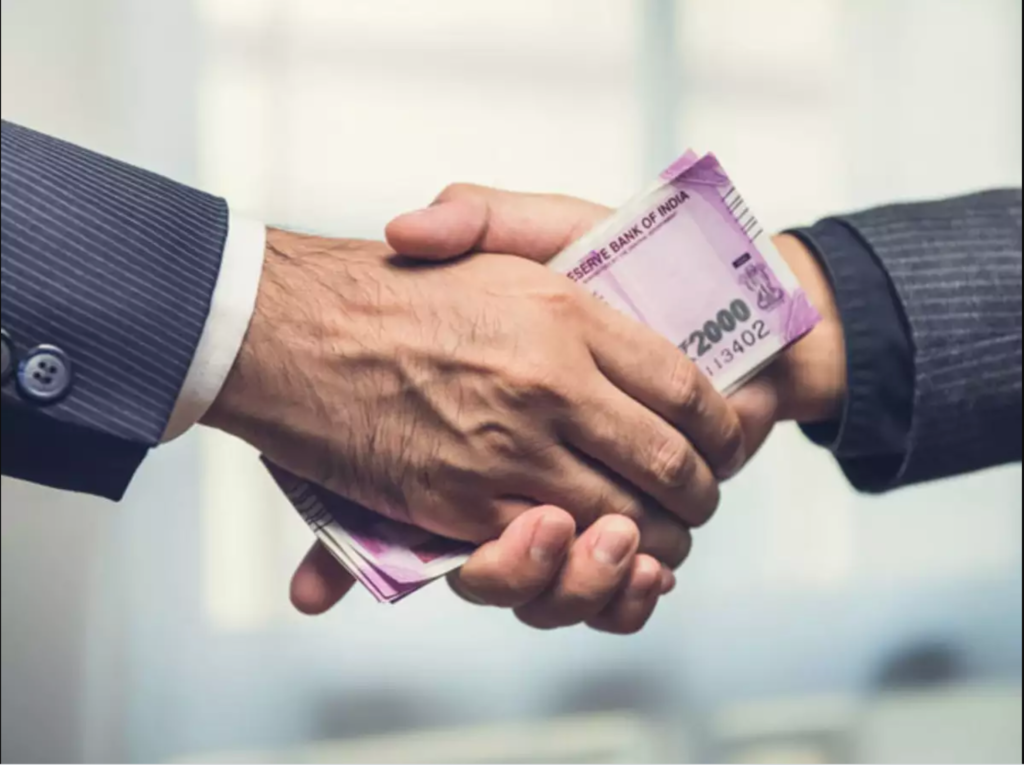 ACB Traps Head Constable for Accepting Bribe of ₹15,000, Accused Flees Scene and Remains at Large bribe