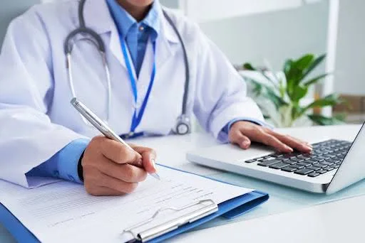 Heatwave Health Alert: Doctors Warn of GI, Heart Risks – Advise Caution on Junk Food and Cold Drinks for Kids dr 1.jpeg